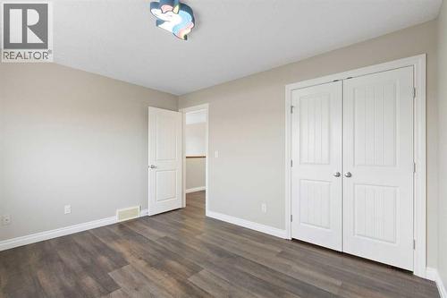 100 Lakeside View, Strathmore, AB - Indoor Photo Showing Other Room