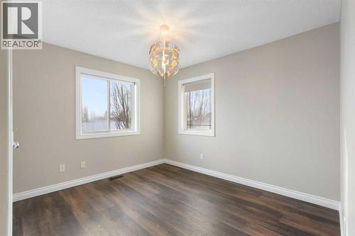 100 Lakeside View, Strathmore, AB - Indoor Photo Showing Other Room