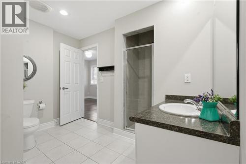 399 Elizabeth Street Unit# 610, Burlington, ON - Indoor Photo Showing Bathroom
