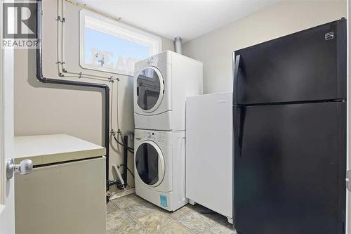 1601 52 Avenue, Lloydminster, AB - Indoor Photo Showing Laundry Room