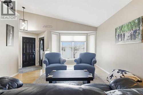 1601 52 Avenue, Lloydminster, AB - Indoor Photo Showing Living Room