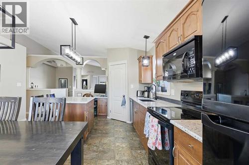 1601 52 Avenue, Lloydminster, AB - Indoor Photo Showing Kitchen With Upgraded Kitchen
