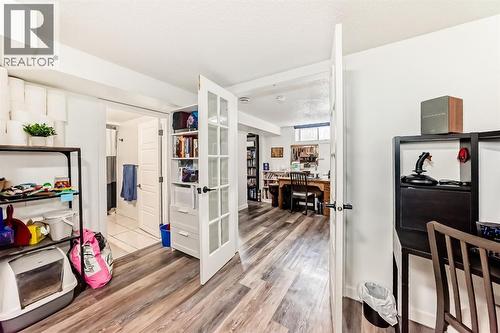 176 Hendon Drive Nw, Calgary, AB - Indoor Photo Showing Other Room