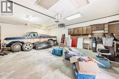 176 Hendon Drive Nw, Calgary, AB - Indoor Photo Showing Garage