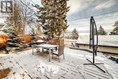 176 Hendon Drive Nw, Calgary, AB - Outdoor