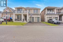 15 BALLANVIEW COURT  Whitchurch-Stouffville, ON L4A 4W9