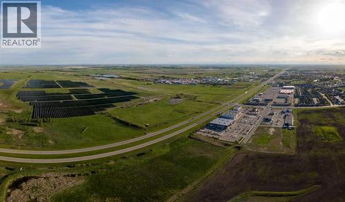 1 Highway 1, Strathmore, AB 