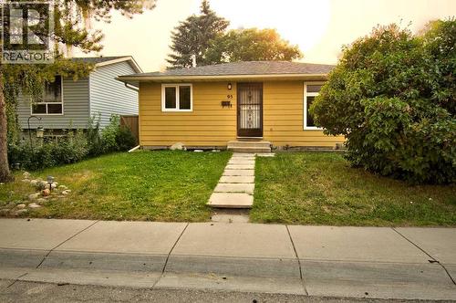 95 Falton Way Ne, Calgary, AB - Outdoor