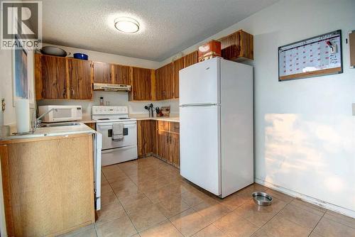 95 Falton Way Ne, Calgary, AB - Indoor Photo Showing Kitchen
