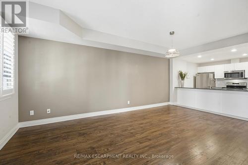 610 - 399 Elizabeth Street, Burlington, ON - Indoor