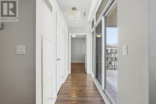 610 - 399 Elizabeth Street, Burlington, ON - Indoor Photo Showing Other Room