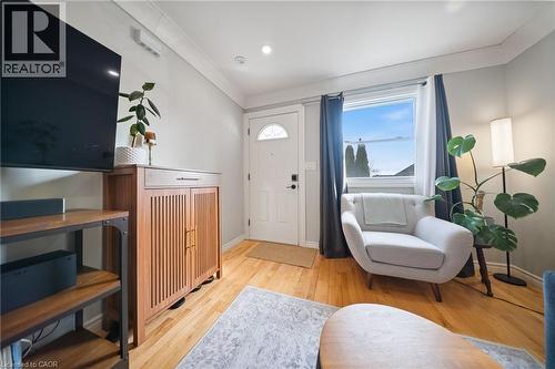 435 Waverly Street, Hamilton, ON - Indoor