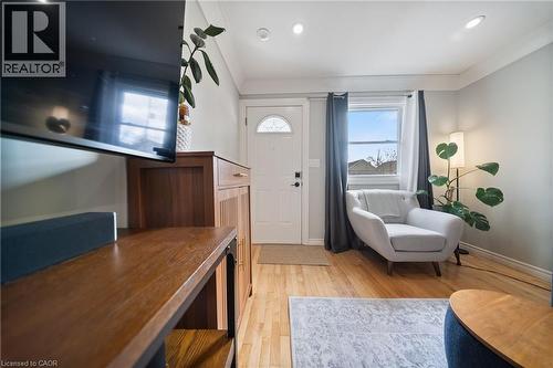 435 Waverly Street, Hamilton, ON - Indoor