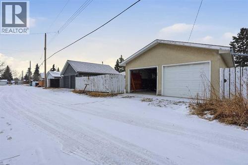 5224 5 Avenue Se, Calgary, AB - Outdoor