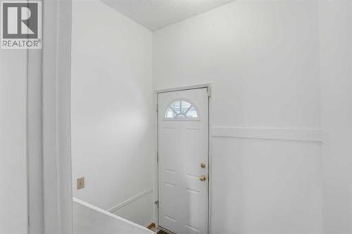 5224 5 Avenue Se, Calgary, AB - Indoor Photo Showing Other Room