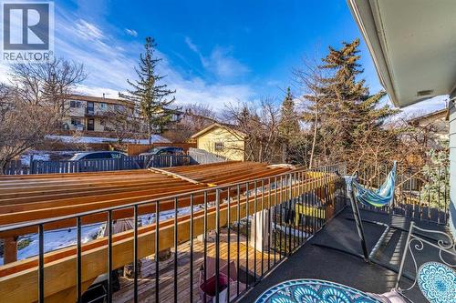 1347 Berkley Drive Nw, Calgary, AB - Outdoor With Exterior