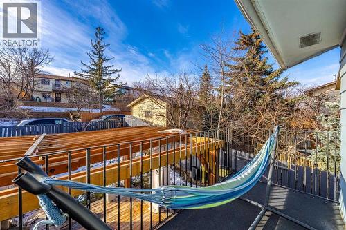 1347 Berkley Drive Nw, Calgary, AB - Outdoor With Exterior