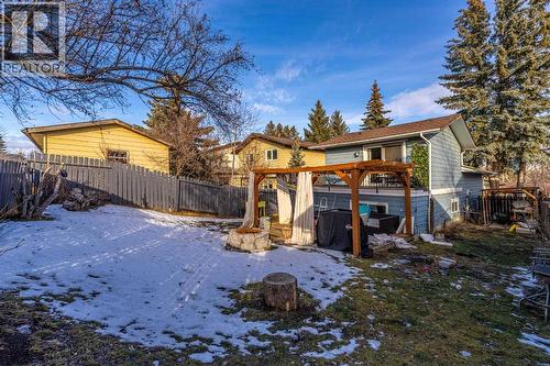1347 Berkley Drive Nw, Calgary, AB - Outdoor