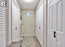 Side Entry & Laundry Closet - 