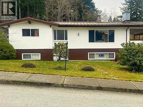 6184 COLUMBIA STREET  Powell River, BC V8A 4T4