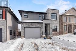 8 LEESON STREET  St. Catharines (Burleigh Hill), ON L2T 2R1