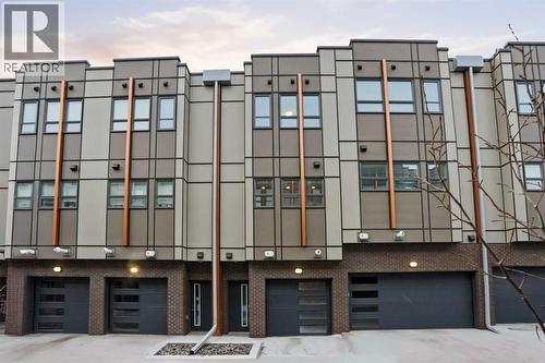 94 Norford Common NW  Calgary, AB T3B 6G6