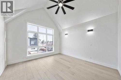 Impressive cathedral ceiling feature in primary bedroom - 1417 42 Street Sw, Calgary, AB - Indoor Photo Showing Other Room