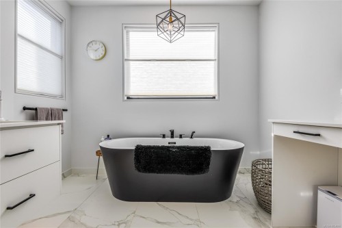 545 Nebraska Pl, Campbell River, BC 