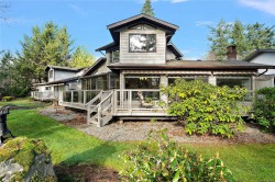 32-1255 Wain Rd  North Saanich, BC V8L 4R1