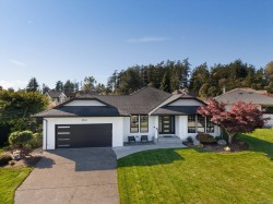 2545 Newman Rd  Central Saanich, BC V8M 1V1