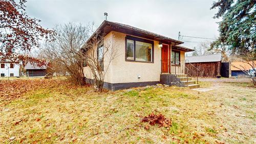 4581 Samuelson Road, Canyon, BC - Outdoor