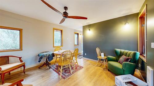 4581 Samuelson Road, Canyon, BC - Indoor