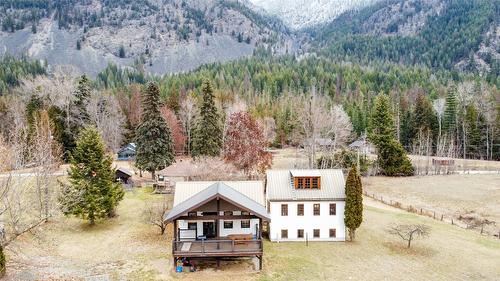 4581 Samuelson Road, Canyon, BC - Outdoor With View