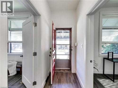54 Fairview Avenue, Hamilton, ON - Indoor Photo Showing Other Room