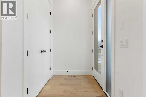 234 25 Avenue Ne, Calgary, AB - Indoor Photo Showing Other Room