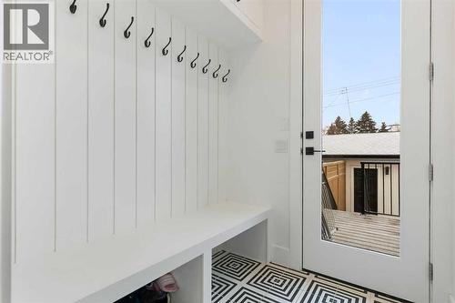 234 25 Avenue Ne, Calgary, AB - Indoor Photo Showing Other Room