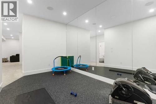 234 25 Avenue Ne, Calgary, AB - Indoor Photo Showing Gym Room