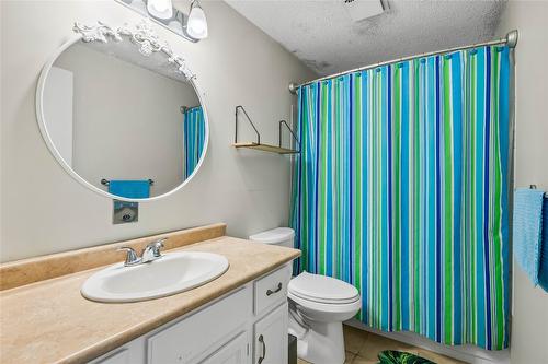 103A-880 Badke Road, Kelowna, BC - Indoor Photo Showing Bathroom