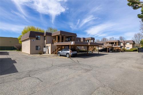 103A-880 Badke Road, Kelowna, BC - Outdoor