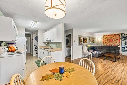 103A-880 Badke Road, Kelowna, BC - Indoor Photo Showing Dining Room