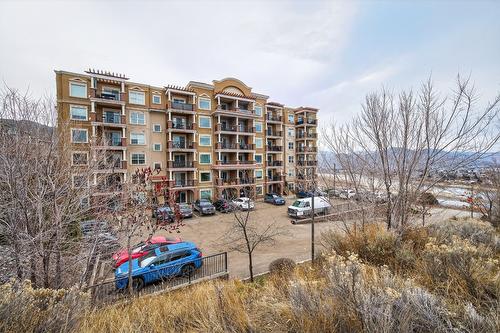 #301-975 Victoria  W Street, Kamloops, BC - Outdoor