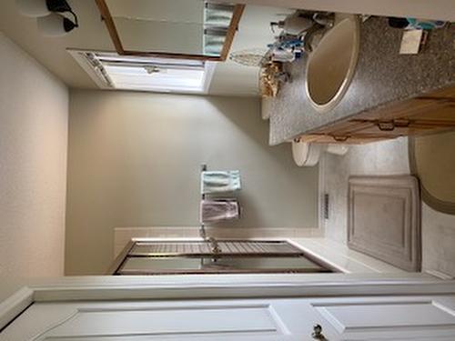 3343 Gordon Drive, Kelowna, BC - Indoor