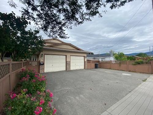 3343 Gordon Drive, Kelowna, BC - Outdoor