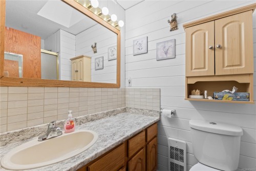 4496 Gary Lane, Campbell River, BC 