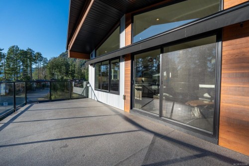 7420 Cottage Way, Lake Cowichan, BC 