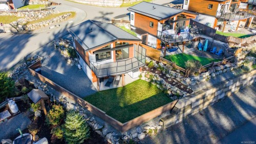 7420 Cottage Way, Lake Cowichan, BC 