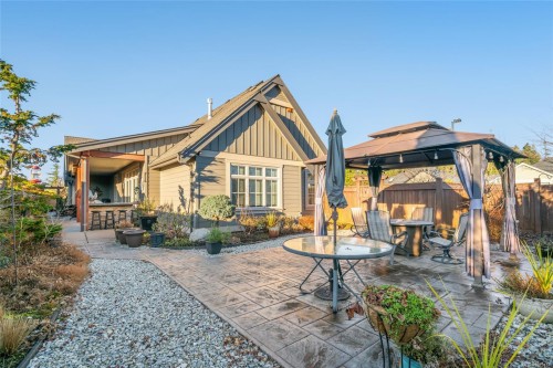 609 Prospect Pointe Dr, French Creek, BC 