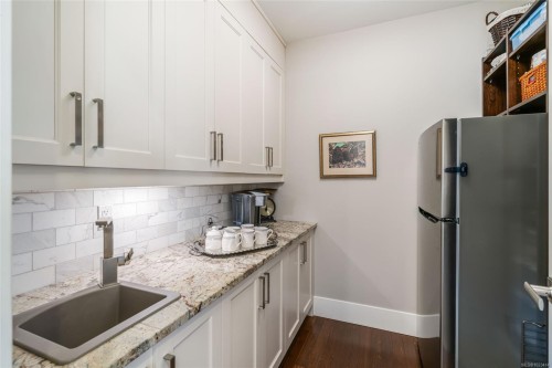 609 Prospect Pointe Dr, French Creek, BC 