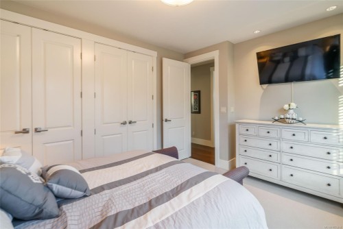 609 Prospect Pointe Dr, French Creek, BC 