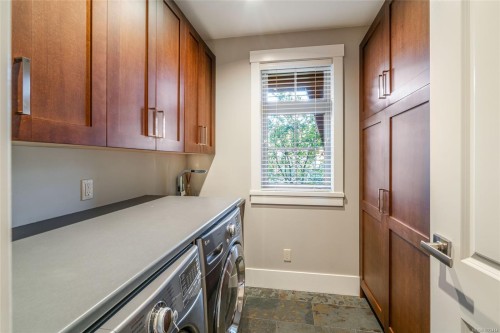 609 Prospect Pointe Dr, French Creek, BC 